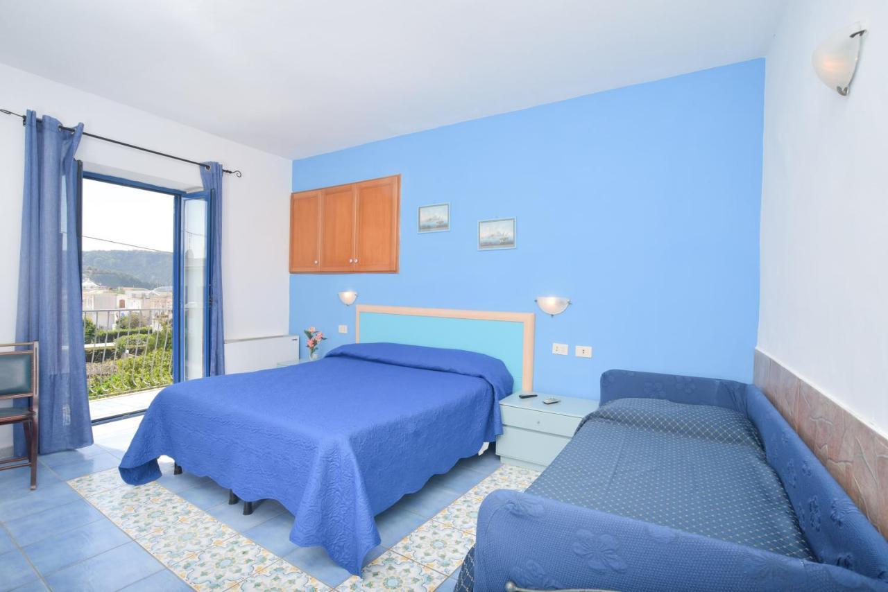 פרוסידה Hotel Celeste מראה חיצוני תמונה