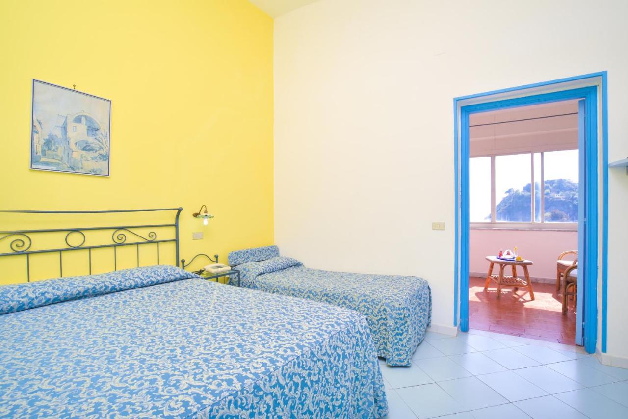 פרוסידה Hotel Celeste מראה חיצוני תמונה