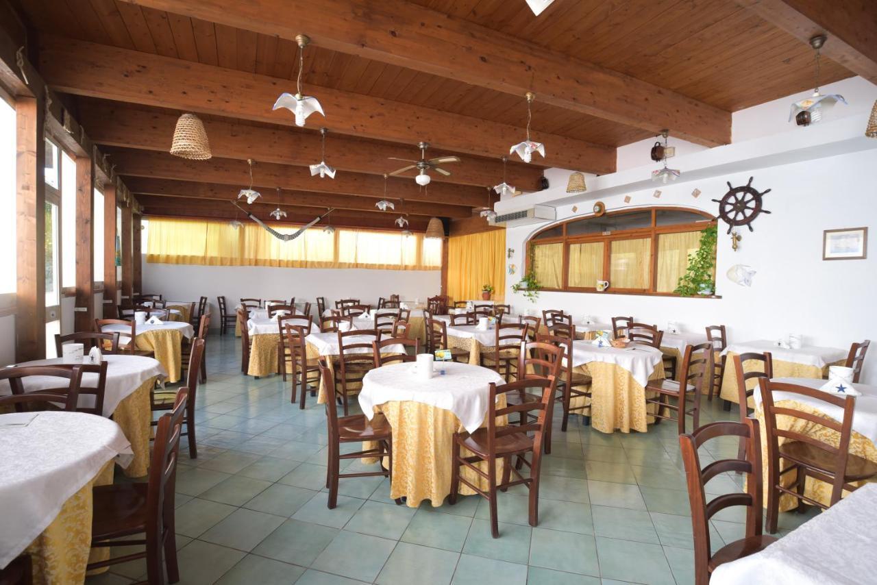 פרוסידה Hotel Celeste מראה חיצוני תמונה