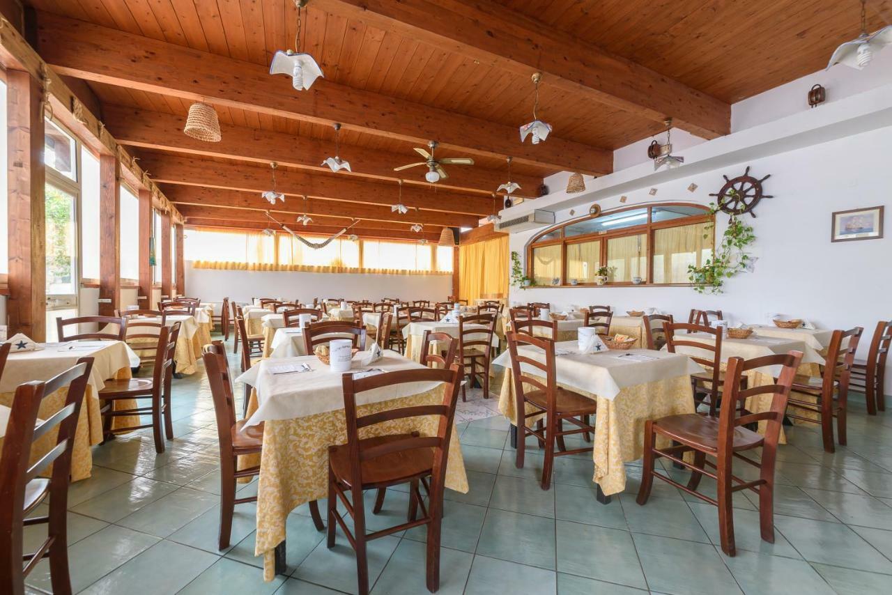 פרוסידה Hotel Celeste מראה חיצוני תמונה