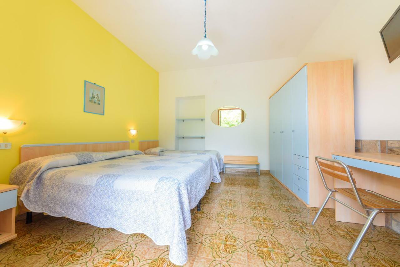 פרוסידה Hotel Celeste מראה חיצוני תמונה