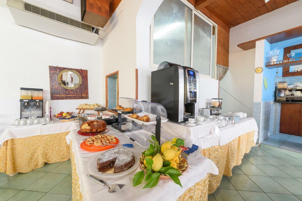 פרוסידה Hotel Celeste מראה חיצוני תמונה